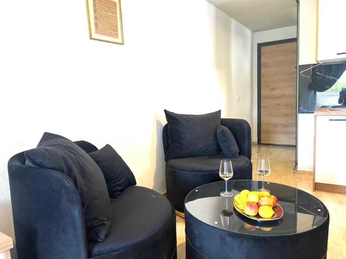 Apartments Melek Medulin Extérieur photo