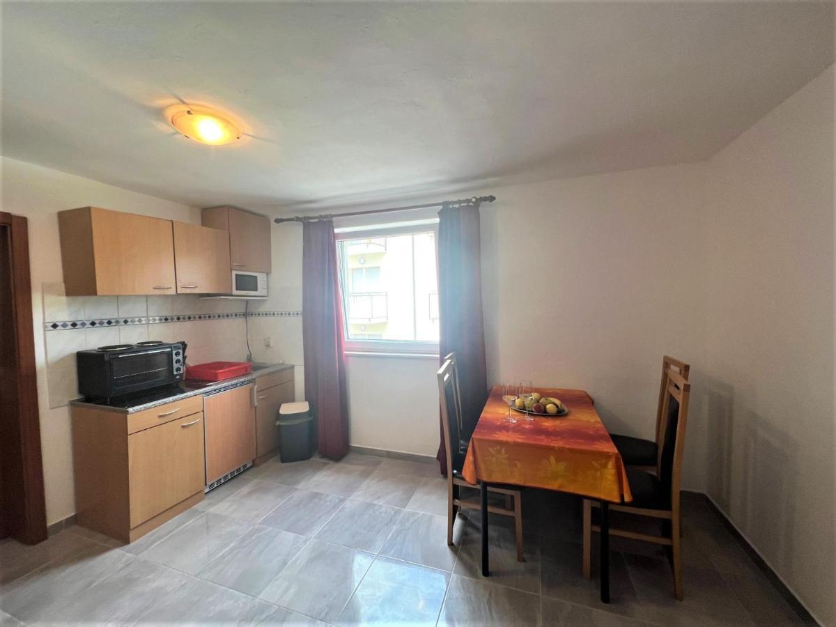 Apartments Melek Medulin Extérieur photo