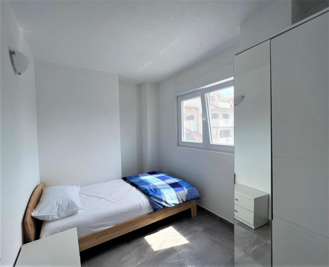 Apartments Melek Medulin Extérieur photo