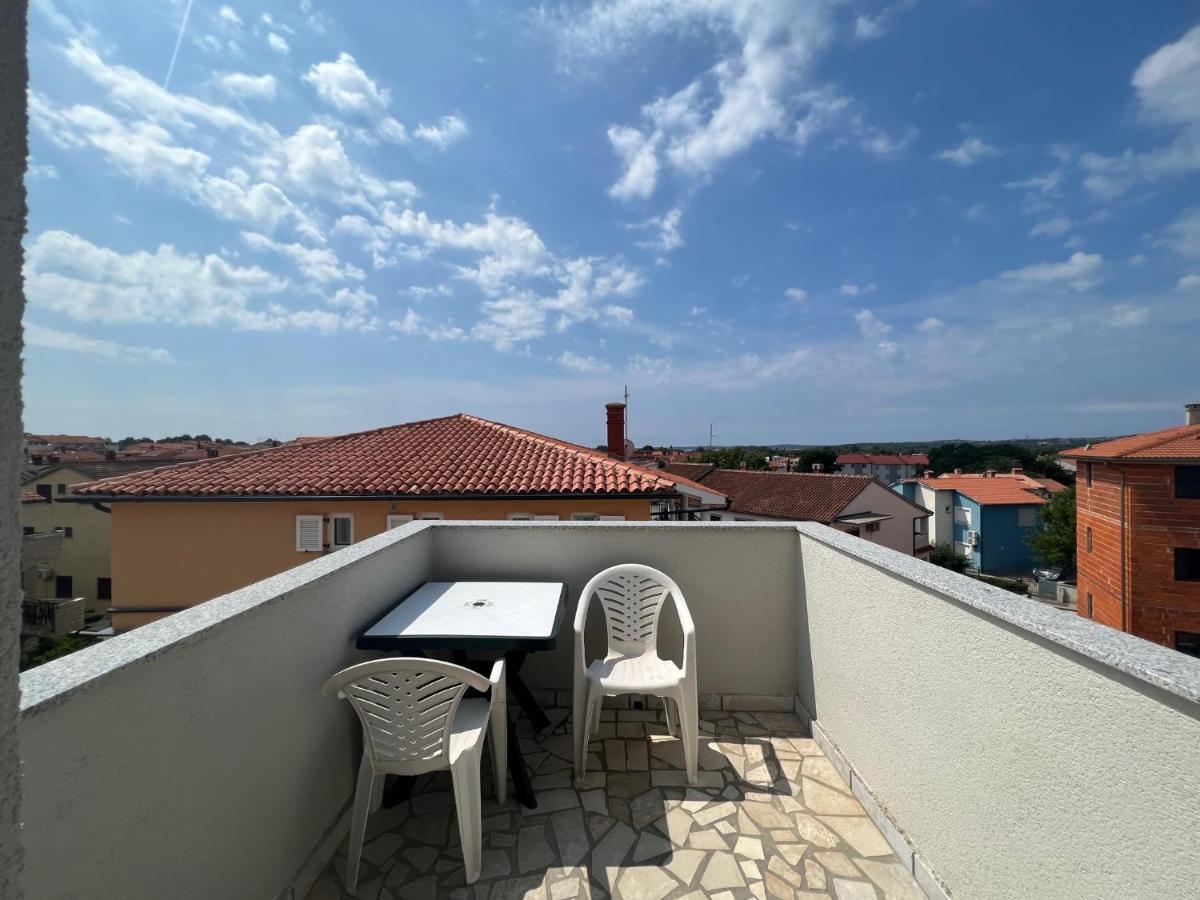 Apartments Melek Medulin Extérieur photo