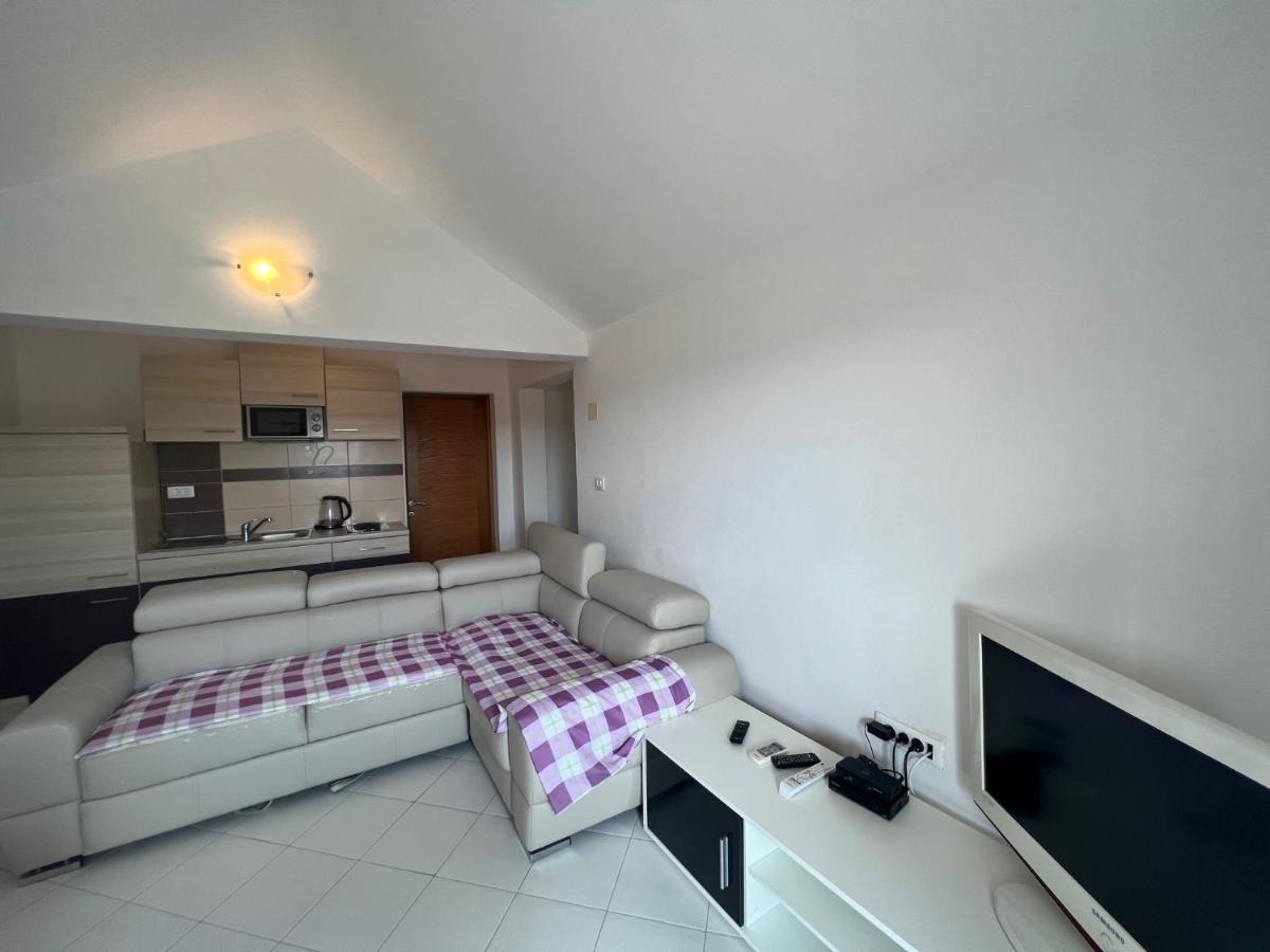 Apartments Melek Medulin Extérieur photo