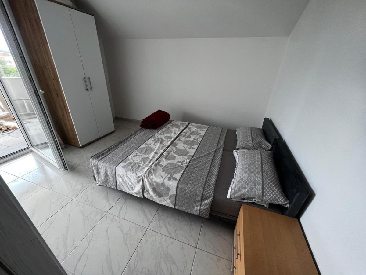Apartments Melek Medulin Extérieur photo